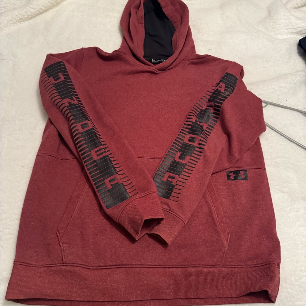 Men’s XL UnderArmour sweatshirt